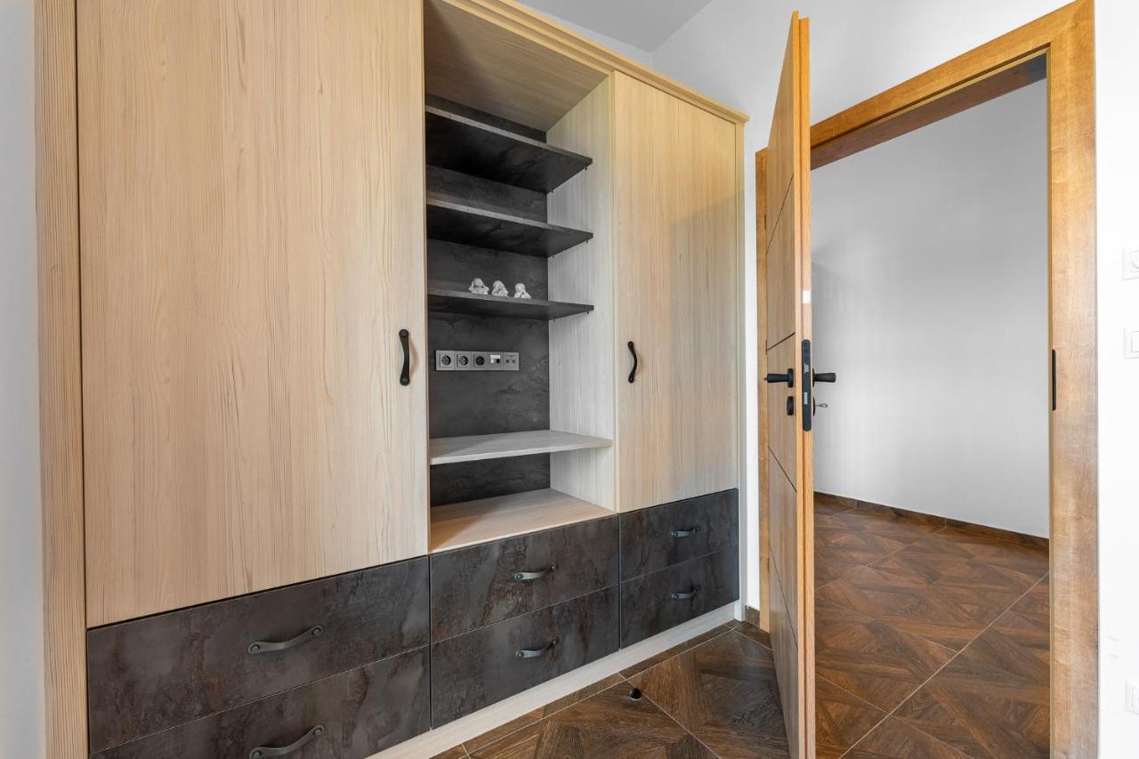 Laskara Garden Apartment By Prague Forest Nové Jirny エクステリア 写真