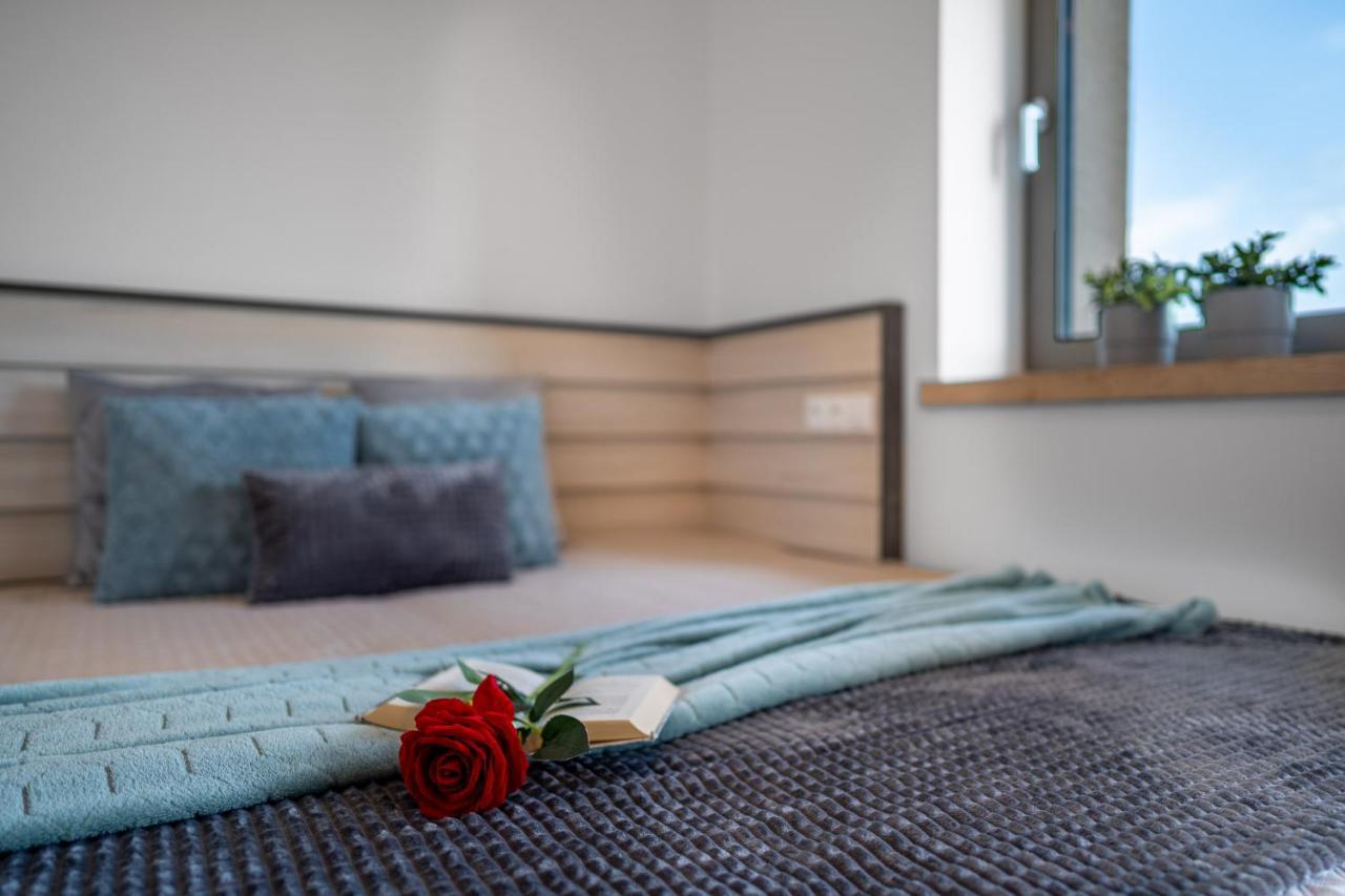 Laskara Garden Apartment By Prague Forest Nové Jirny エクステリア 写真