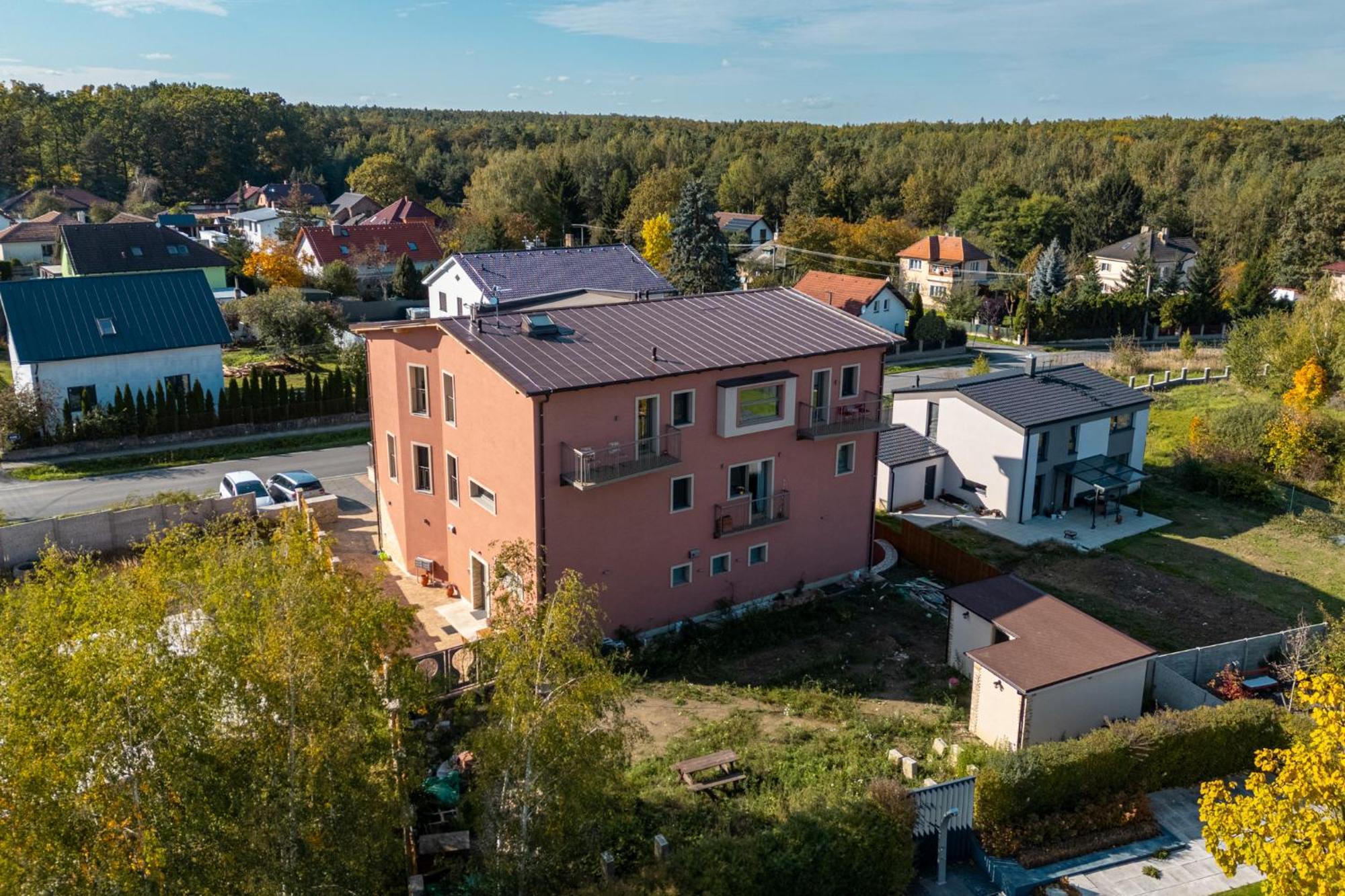Laskara Garden Apartment By Prague Forest Nové Jirny エクステリア 写真
